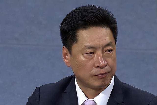 调教室虐调教h打开腿夹乳夹