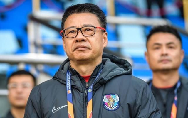 日本男狂揉吃奶胸60分钟